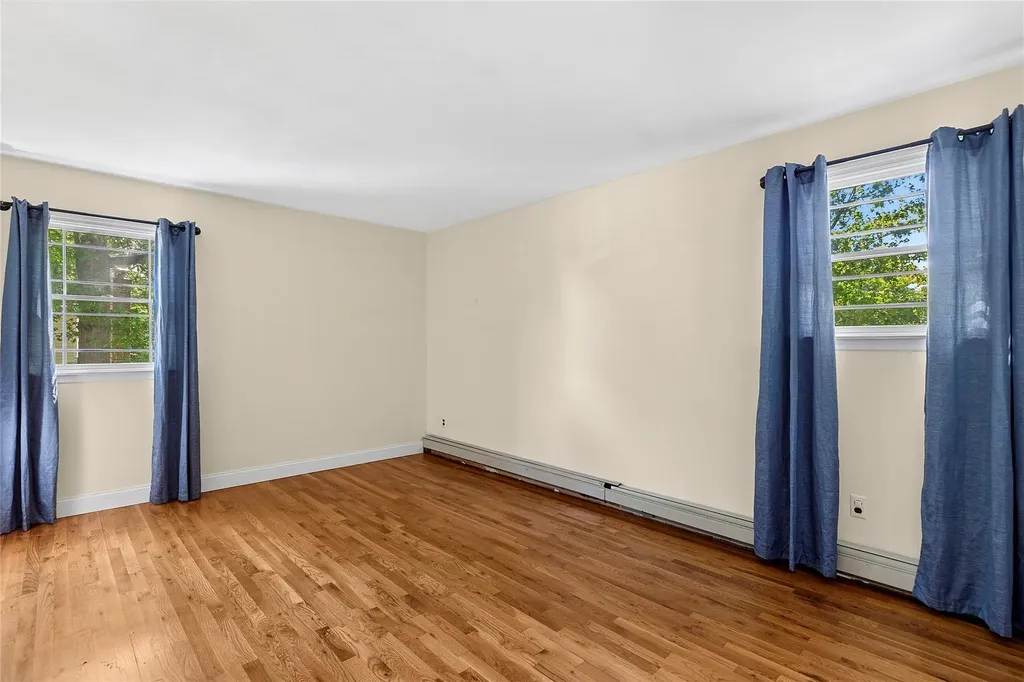 4 Lt John Olsen Lane Saint James NY 11780
