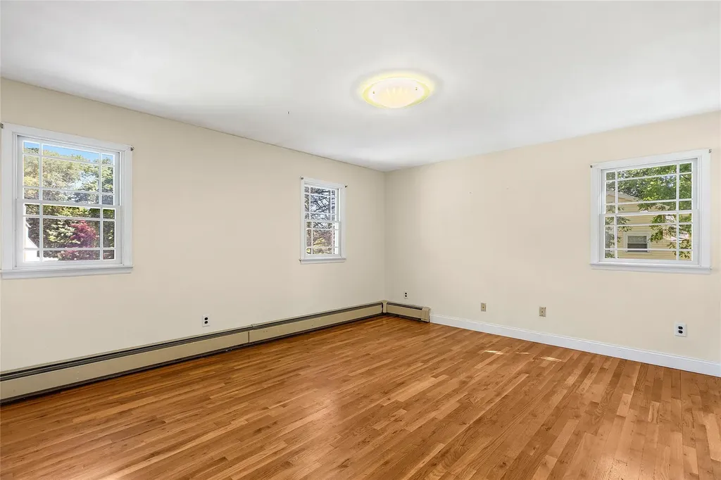 4 Lt John Olsen Lane Saint James NY 11780
