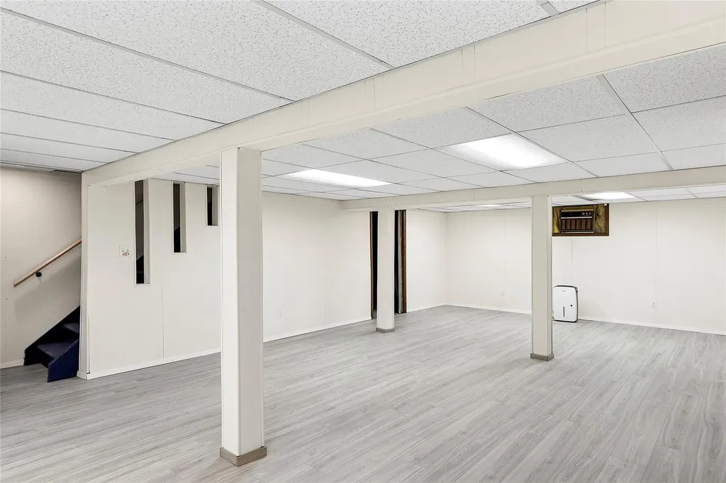 4 Lt John Olsen Lane Saint James NY 11780