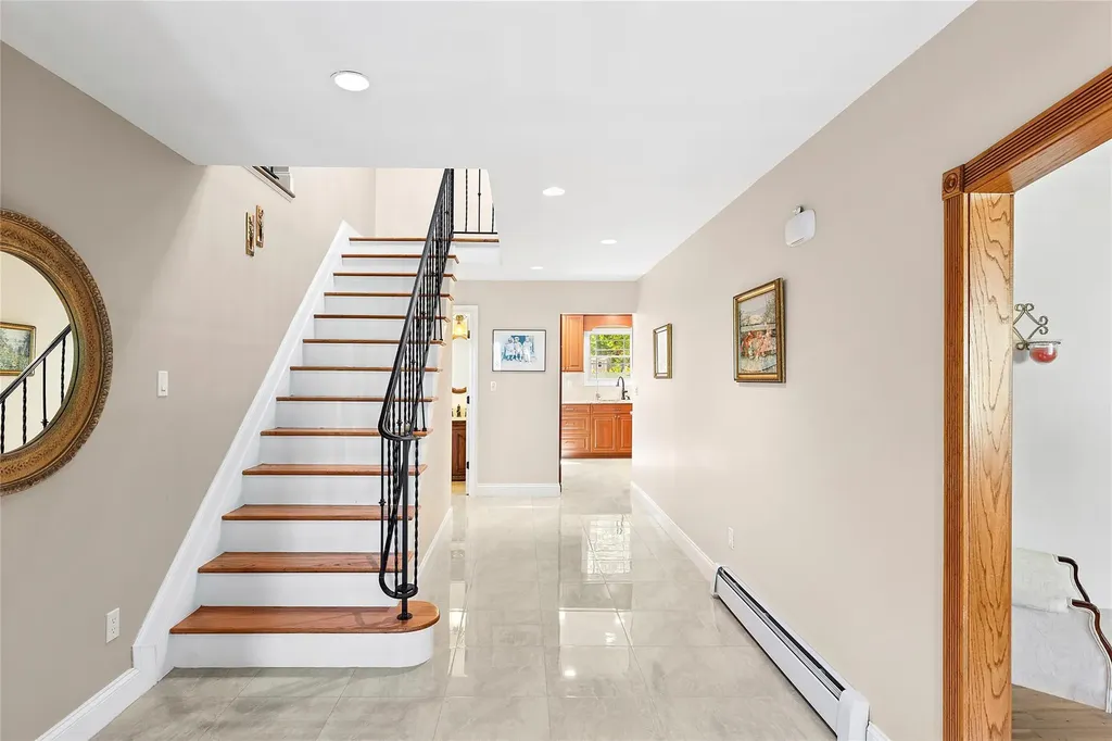 4 Lt John Olsen Lane Saint James NY 11780