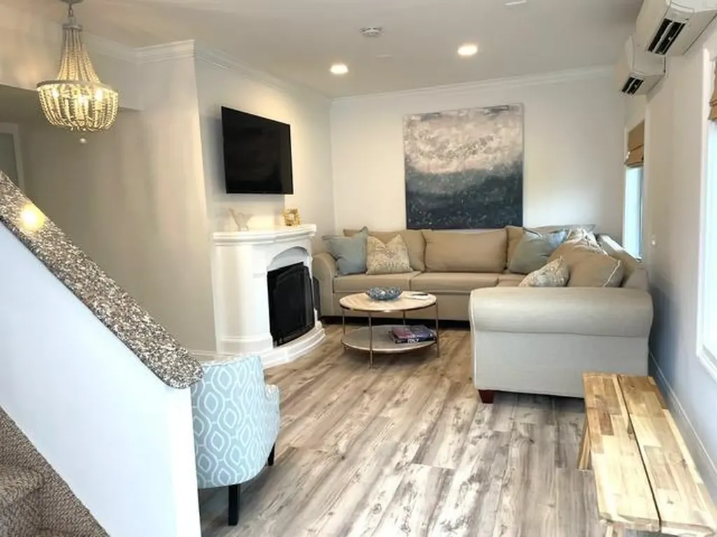 96 Grassmere Avenue Oakdale NY 11769