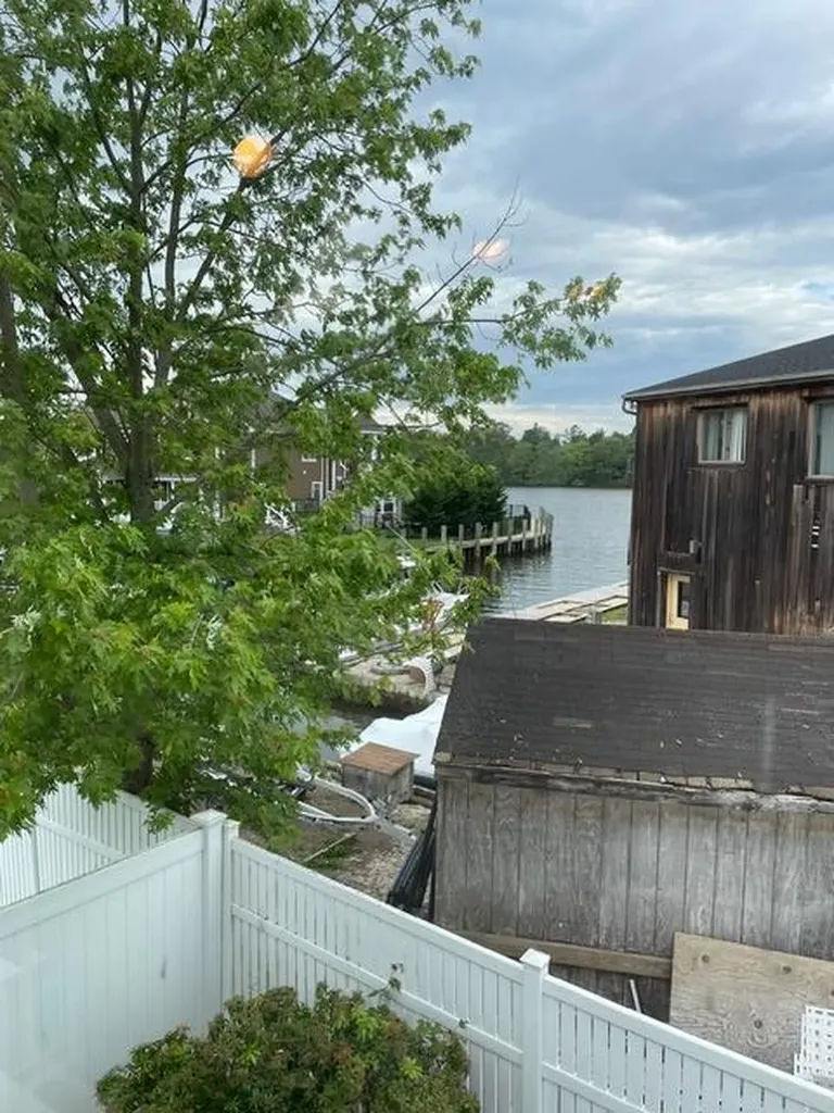 96 Grassmere Avenue Oakdale NY 11769