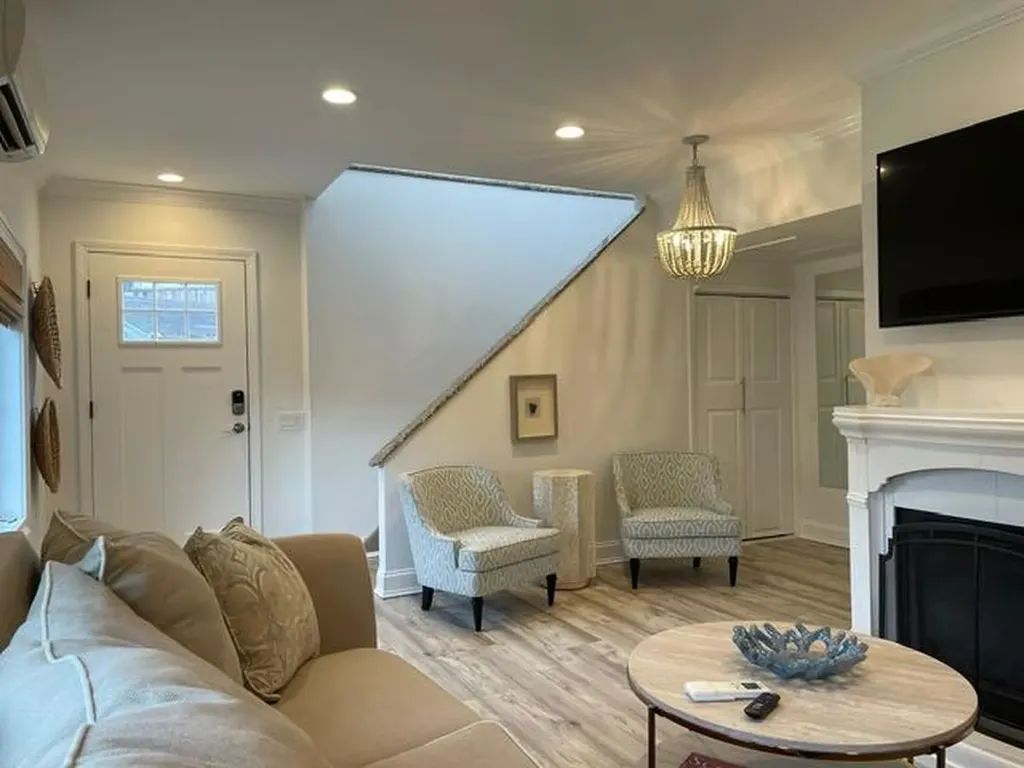 96 Grassmere Avenue Oakdale NY 11769