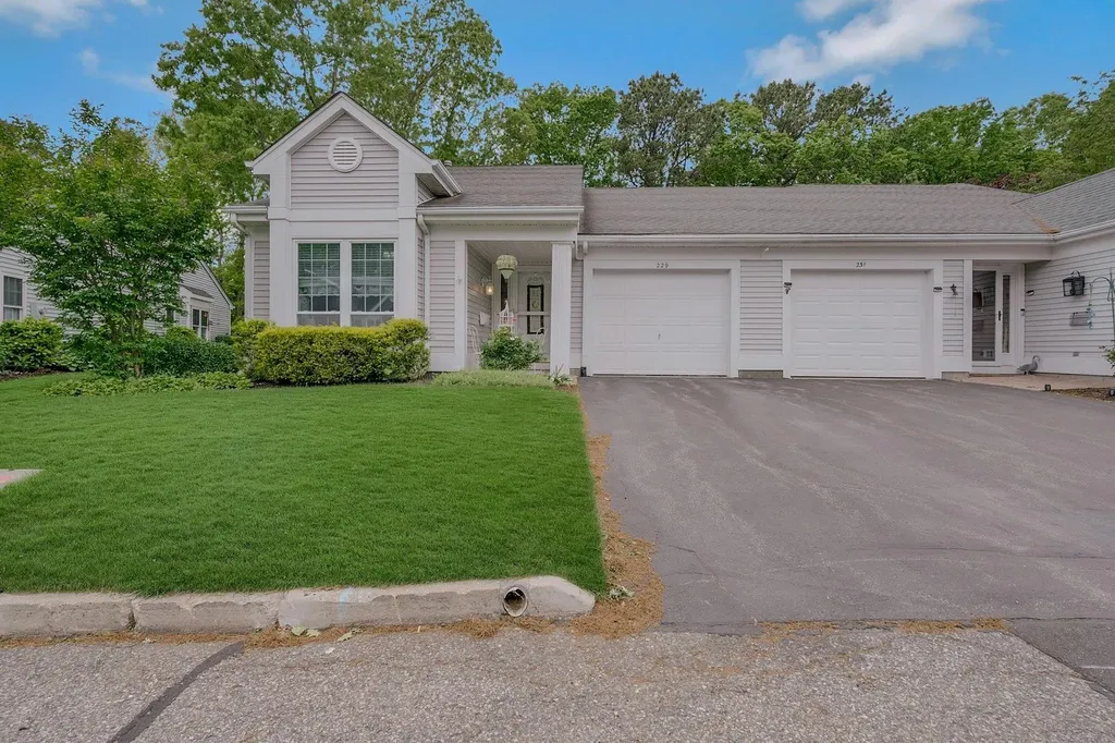 229 Glen Drive Ridge NY 11961