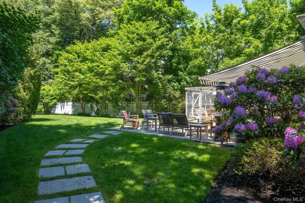 7 Cedar Lane Glen Cove NY 11542
