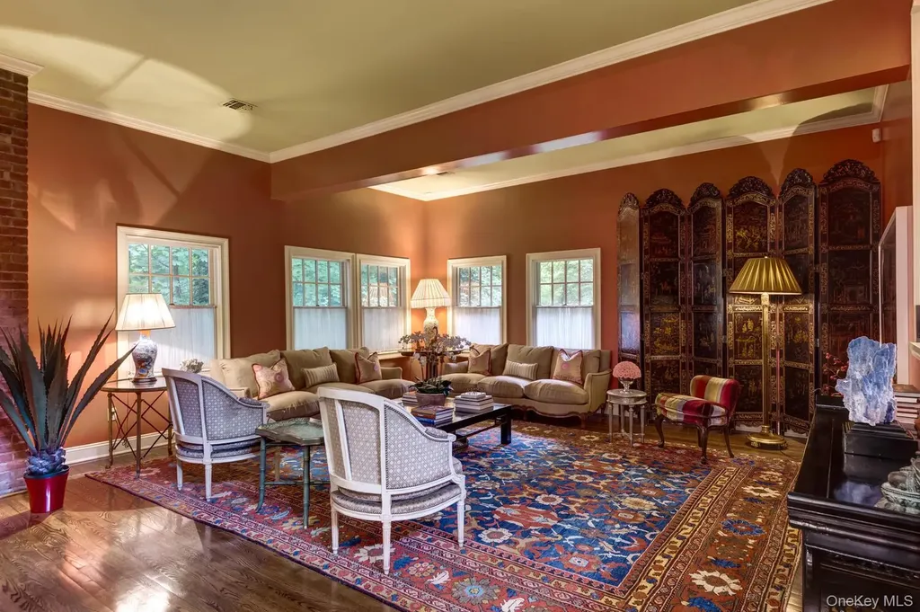7 Cedar Lane Glen Cove NY 11542