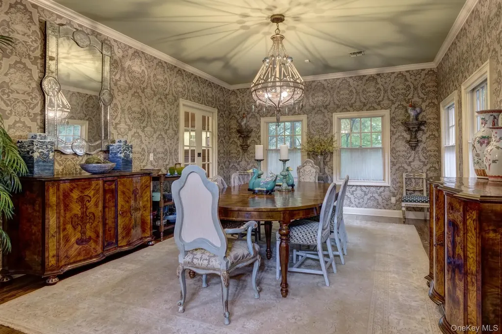 7 Cedar Lane Glen Cove NY 11542