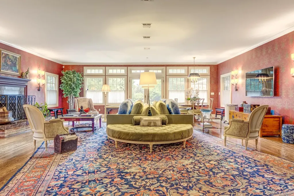 7 Cedar Lane Glen Cove NY 11542