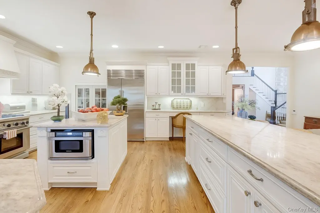 7 Cedar Lane Glen Cove NY 11542