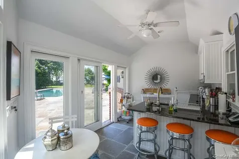 7 Cedar Lane Glen Cove NY 11542