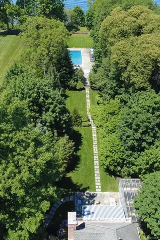 7 Cedar Lane Glen Cove NY 11542
