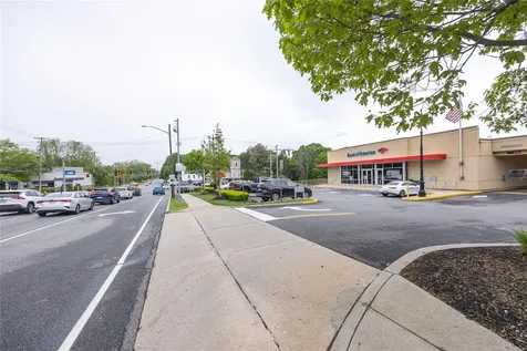8225 Jericho Turnpike Woodbury NY 11797