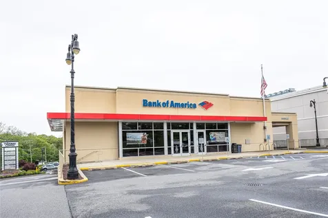 8225 Jericho Turnpike Woodbury NY 11797