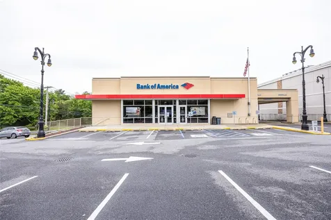 8225 Jericho Turnpike Woodbury NY 11797