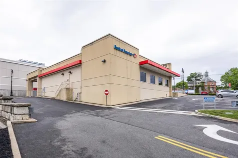 8225 Jericho Turnpike Woodbury NY 11797