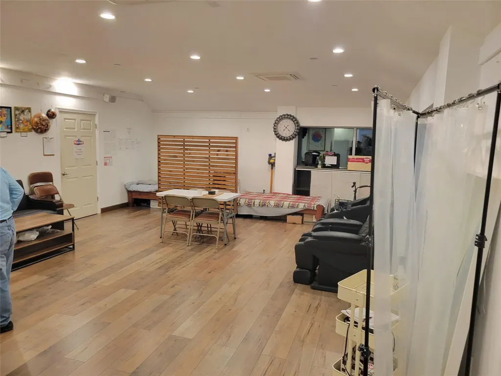 3541 156th Street Flushing NY 11354