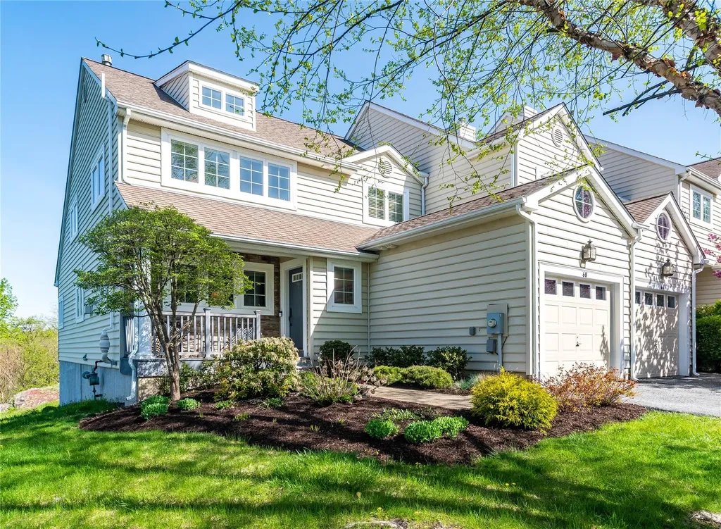 68 Hudson View Terrace Hyde Park NY 12538