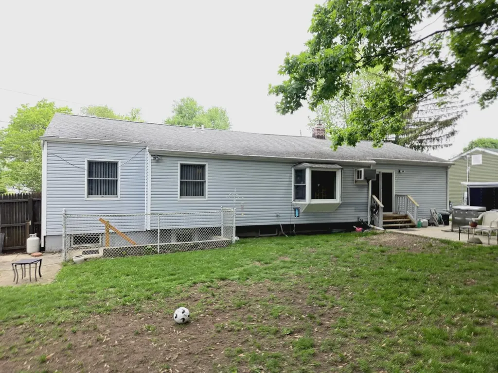 22 E Sycamore Street Central Islip NY 11722