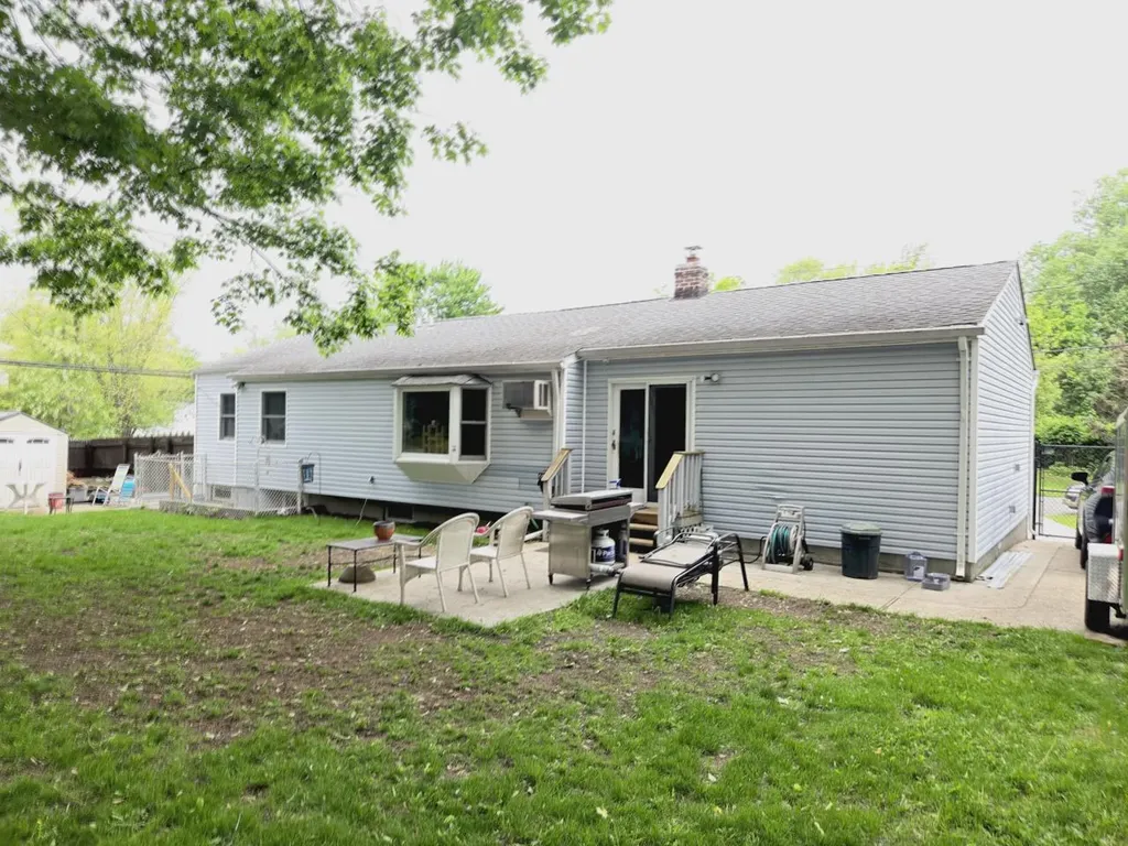 22 E Sycamore Street Central Islip NY 11722