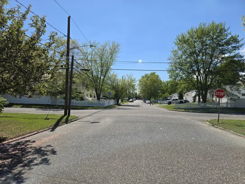 22 E Sycamore Street Central Islip NY 11722