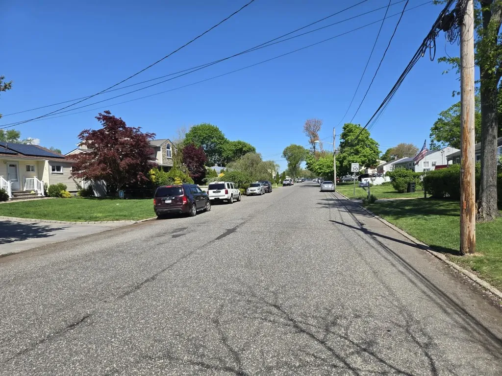 22 E Sycamore Street Central Islip NY 11722