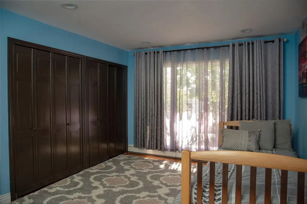 1010 S End Woodmere NY 11598