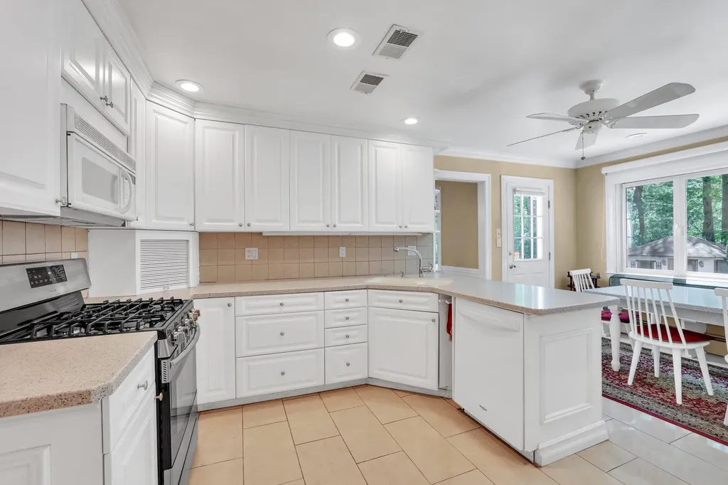 129 Constitution Drive Orangeburg NY 10962