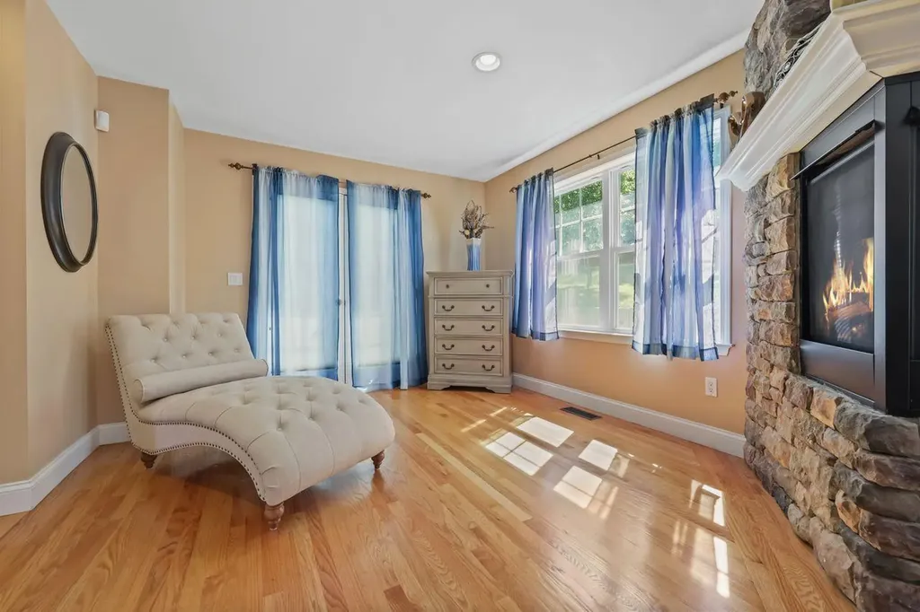 21 Mount Hope Road Mahopac NY 10541