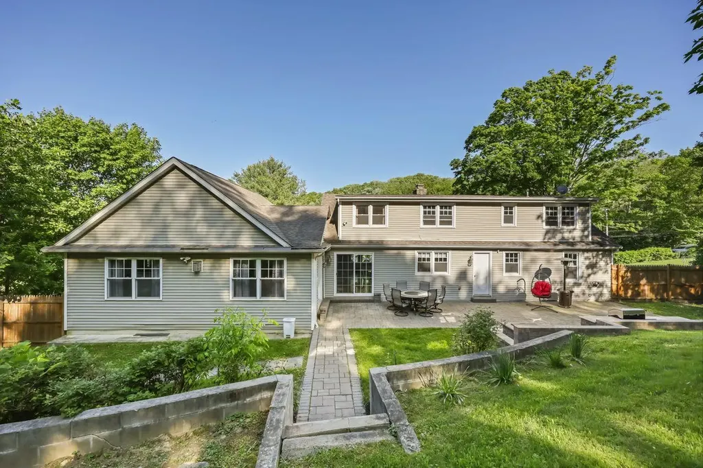 21 Mount Hope Road Mahopac NY 10541