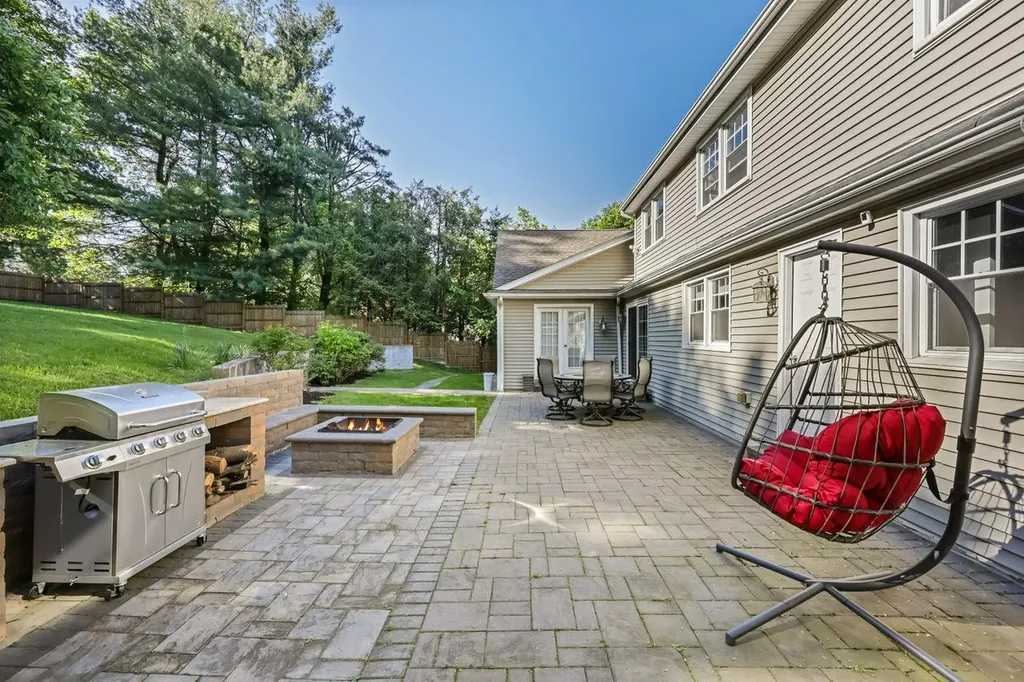 21 Mount Hope Road Mahopac NY 10541