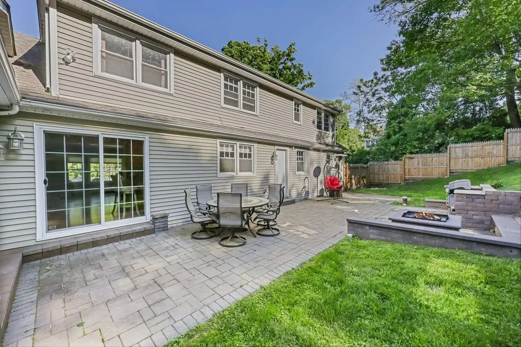 21 Mount Hope Road Mahopac NY 10541