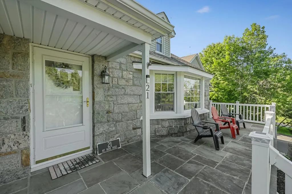 21 Mount Hope Road Mahopac NY 10541