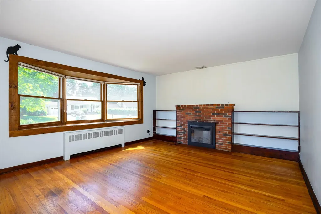 16 Carmen Drive Poughkeepsie NY 12603