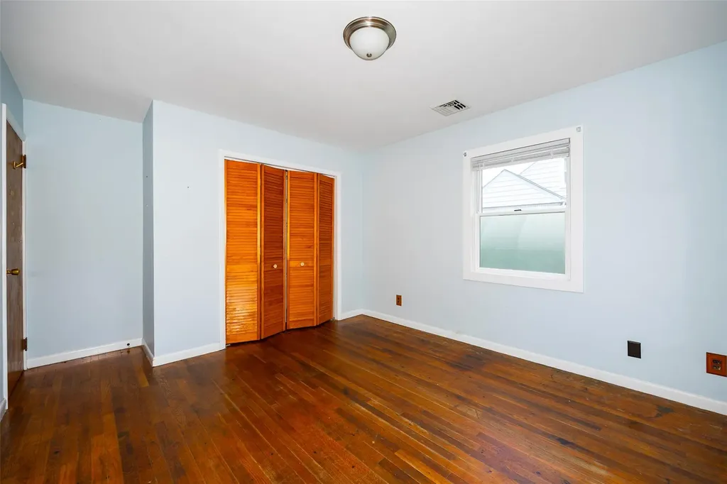 16 Carmen Drive Poughkeepsie NY 12603
