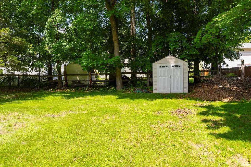 16 Carmen Drive Poughkeepsie NY 12603