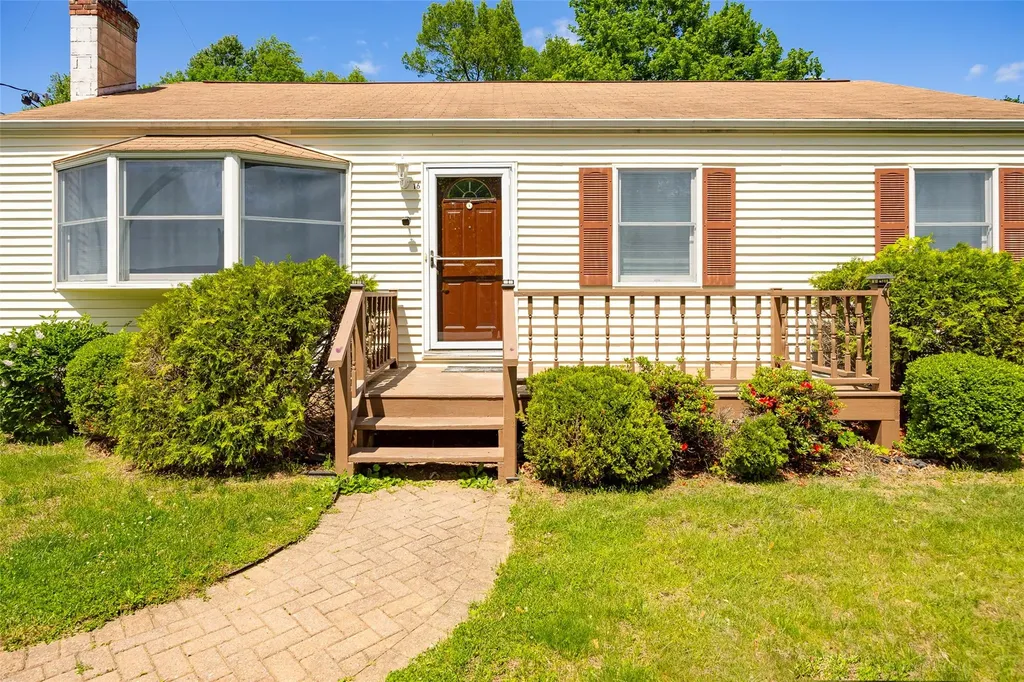 16 Carmen Drive Poughkeepsie NY 12603