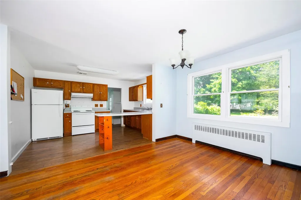 16 Carmen Drive Poughkeepsie NY 12603