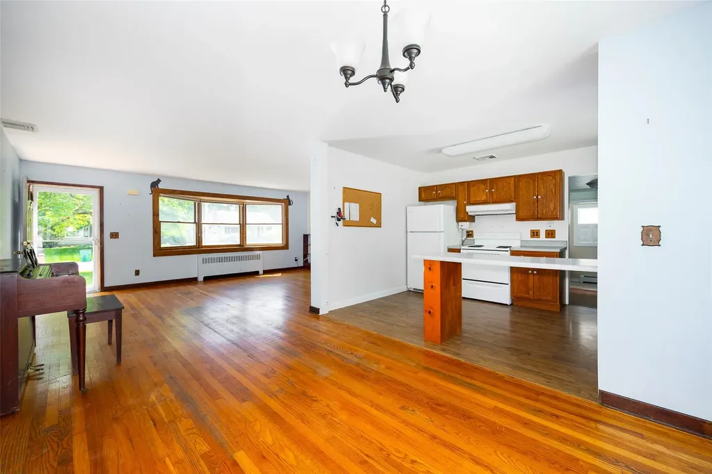 16 Carmen Drive Poughkeepsie NY 12603