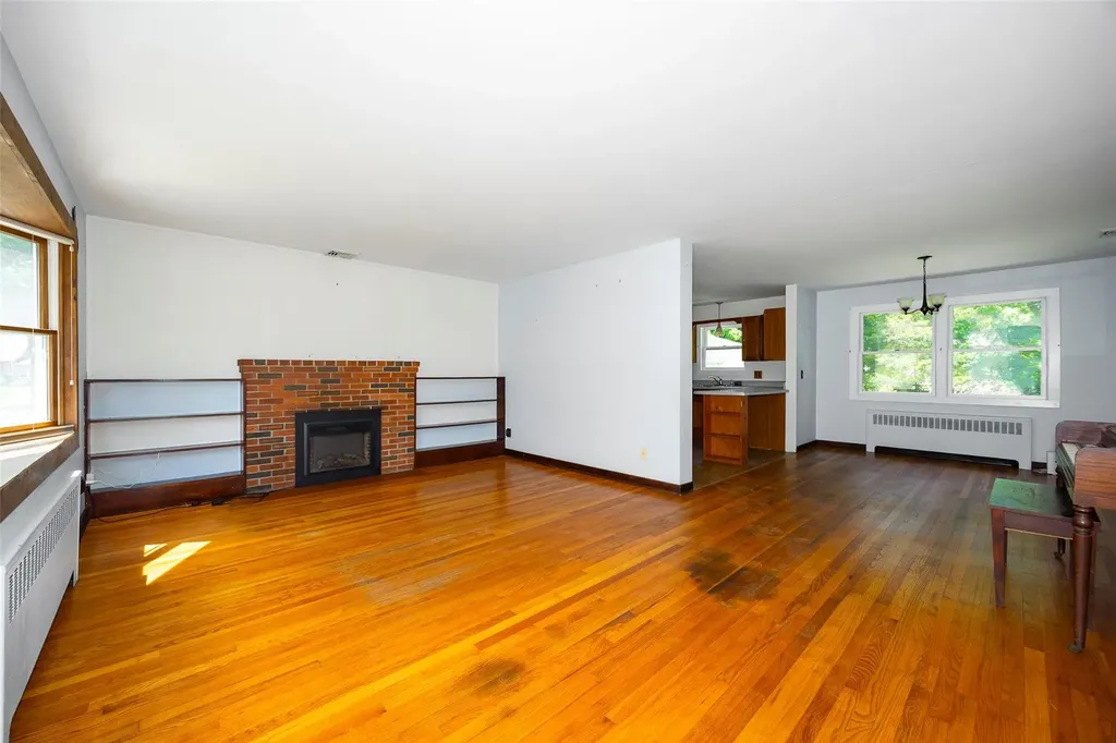 16 Carmen Drive Poughkeepsie NY 12603