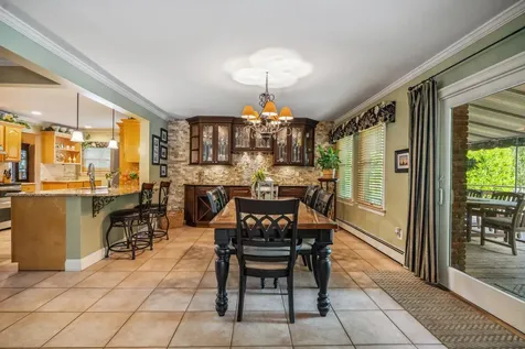 18 Placid Court Holbrook NY 11741