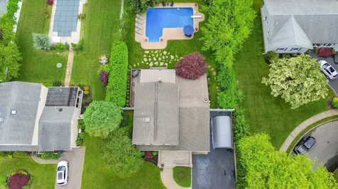 18 Placid Court Holbrook NY 11741