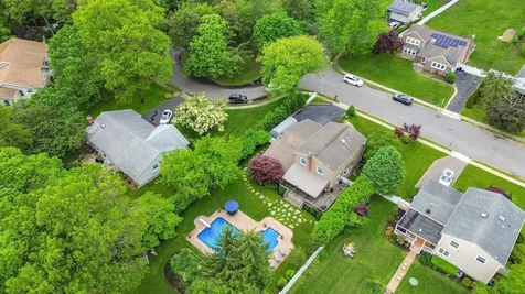 18 Placid Court Holbrook NY 11741