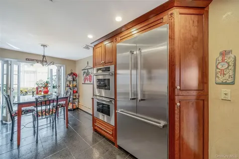 100 Mark Lane Atlantic Beach NY 11509