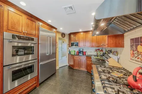 100 Mark Lane Atlantic Beach NY 11509