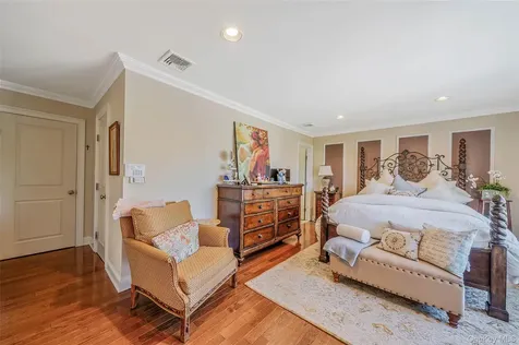 100 Mark Lane Atlantic Beach NY 11509