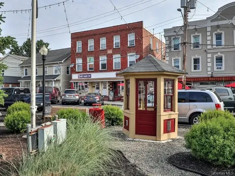 11 Goshen Avenue Washingtonville NY 10992