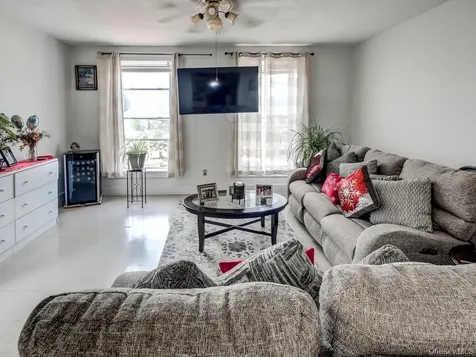 11 Goshen Avenue Washingtonville NY 10992
