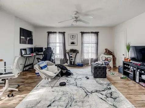 11 Goshen Avenue Washingtonville NY 10992