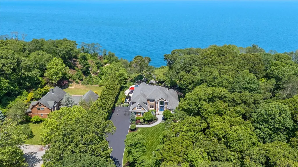 321 Sandpiper Drive Riverhead NY 11901