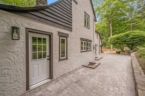 34 Glenside Place Chappaqua NY 10514